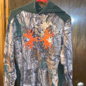 Camouflage Under Armour Hoodie